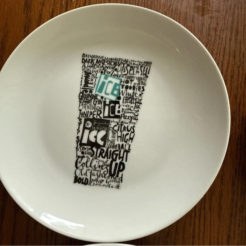 Crate&Barrel White Cocktail Graphic Plate Set